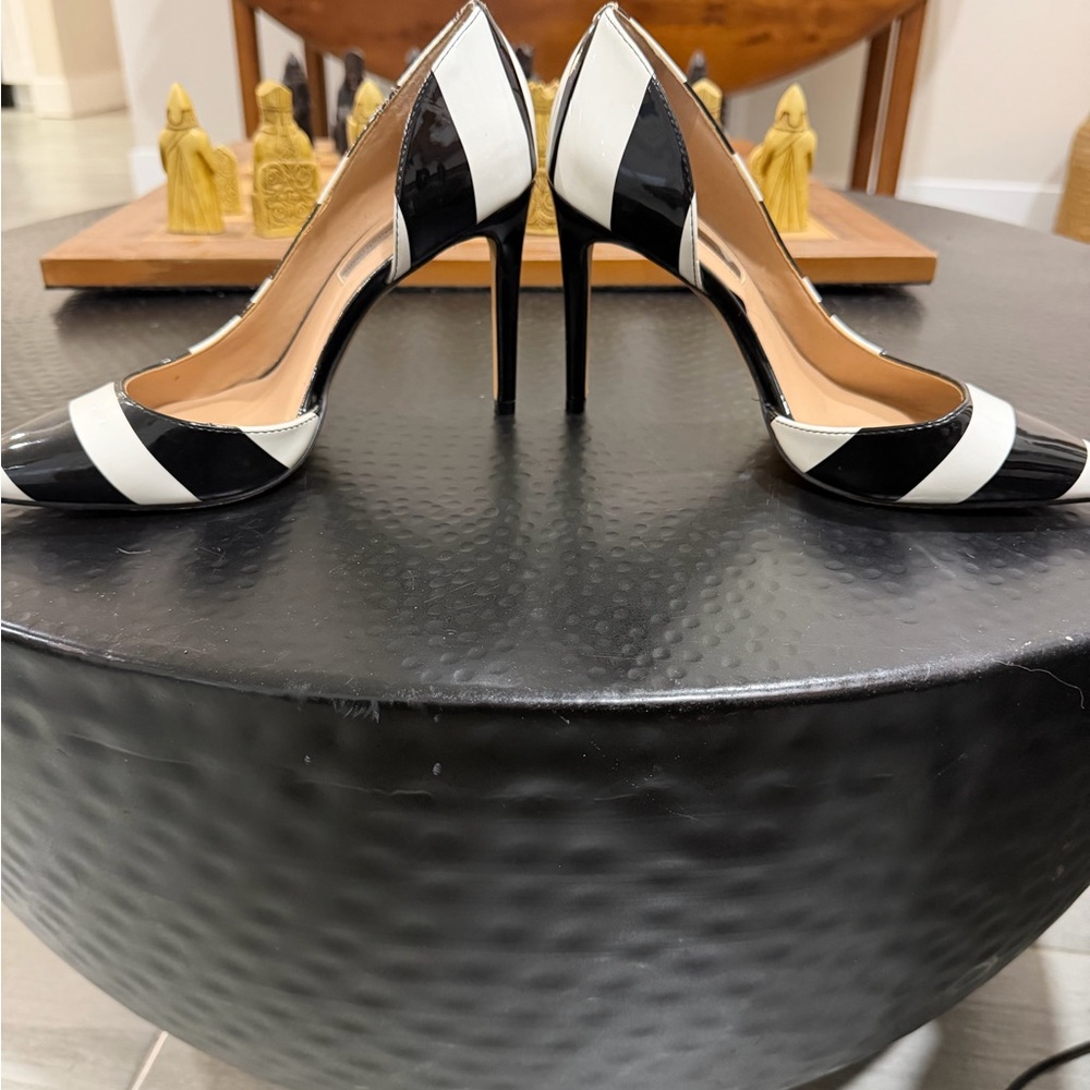 Fun back and white stiletto heels - Picture 2 of 5